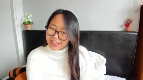 Gigi Chu  online show from 03/25/26, 08:09