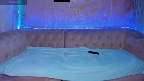 ambar jhonf and matt online show from 10/29/25, 05:31