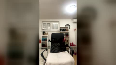 Snapshot of naughtysabine1 chatting on 07/10/26, 10:18 naughtysabine1 online show from 07/10/26, 10:18