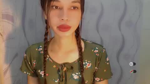Snapshot of naughtysunshinepinay chatting on 05/11/26, 12:27 Celine online show from 05/11/26, 12:27