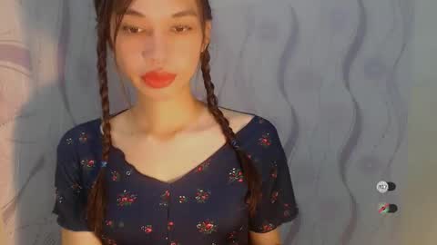 Snapshot of naughtysunshinepinay chatting on 05/17/26, 01:03 Celine online show from 05/17/26, 01:03