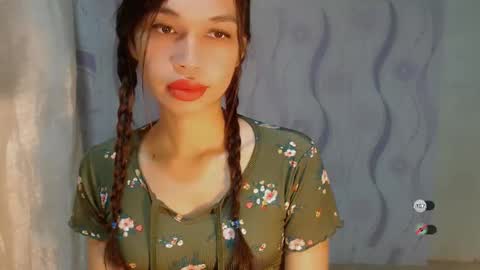 Snapshot of naughtysunshinepinay chatting on 05/21/26, 05:42 Celine online show from 05/21/26, 05:42