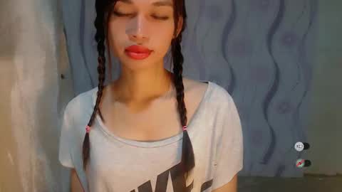 Snapshot of naughtysunshinepinay chatting on 05/22/26, 02:55 Celine online show from 05/22/26, 02:55