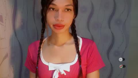 Snapshot of naughtysunshinepinay chatting on 05/26/26, 12:06 Celine online show from 05/26/26, 12:06