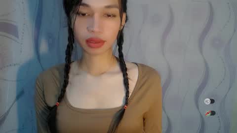 Snapshot of naughtysunshinepinay chatting on 06/01/26, 12:01 Celine online show from 06/01/26, 12:01