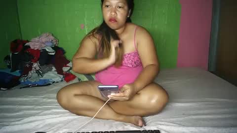 Snapshot of naughtyvina4u chatting on 12/13/24, 10:45 VI NA online show from 12/13/24, 10:45