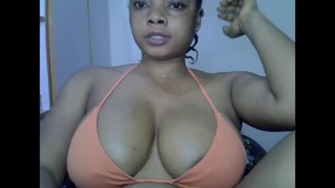 Snapshot of naughtyxcuntx chatting on 06/10/26, 03:44 naughtyxcuntx online show from 06/10/26, 03:44