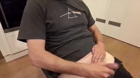 James online show from 10/11/25, 02:15