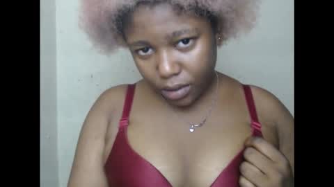 Snapshot of naughtyxpussyx chatting on 09/26/25, 12:25 naughtyxpussyx online show from 09/26/25, 12:25