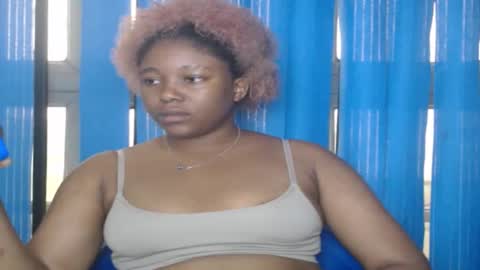 Snapshot of naughtyxpussyx chatting on 09/29/25, 08:08 naughtyxpussyx online show from 09/29/25, 08:08