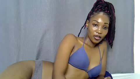 Snapshot of naughtyy4u chatting on 05/02/26, 09:36 naughtyy4u online show from 05/02/26, 09:36