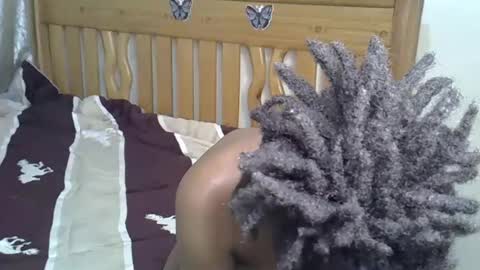 naughytwinxx online show from 12/18/25, 05:08