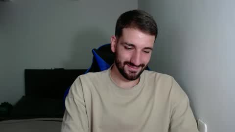 Snapshot of naugthy18boy chatting on 12/10/24, 02:50 Nico online show from 12/10/24, 02:50