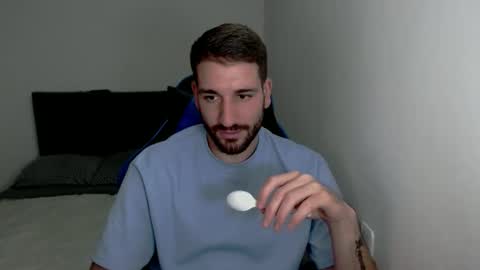 Snapshot of naugthy18boy chatting on 02/12/25, 08:07 Nico online show from 02/12/25, 08:07