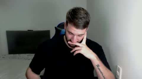 Snapshot of naugthy18boy chatting on 03/04/25, 02:32 Nico online show from 03/04/25, 02:32