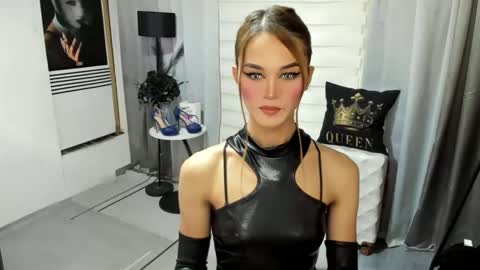 MISS IVANA online show from 02/07/25, 06:03