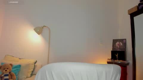 Snapshot of naxttan chatting on 09/22/25, 04:03 Natan online show from 09/22/25, 04:03