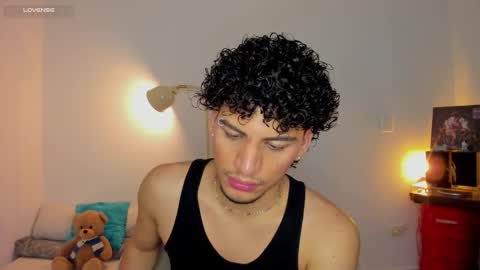 Snapshot of naxttan chatting on 09/30/25, 04:28 Natan online show from 09/30/25, 04:28