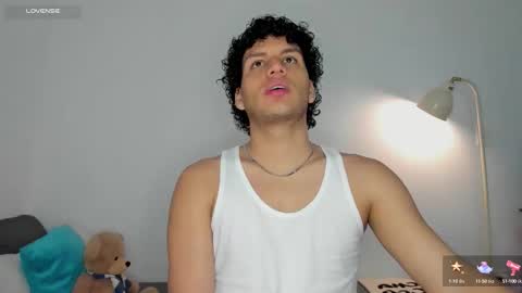 Snapshot of naxttan chatting on 10/17/25, 07:22 Natan online show from 10/17/25, 07:22