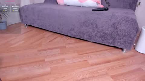 Kira online show from 03/05/26, 09:11