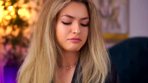 Naya online show from 02/04/26, 07:09