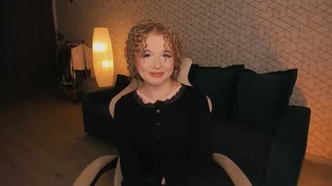 NayaValen online show from 11/10/25, 03:27