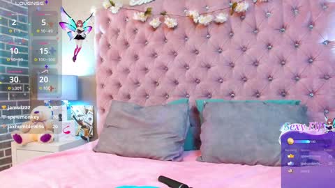 Naye  online show from 01/28/25, 10:02