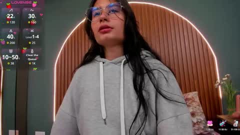 Naye  online show from 10/29/25, 03:31