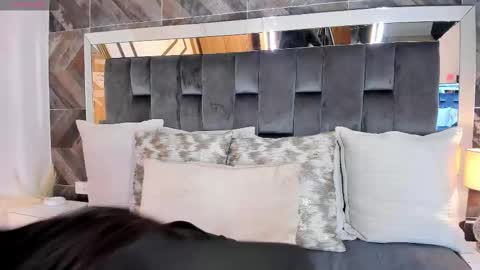    online show from 12/14/25, 11:37