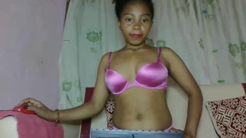 nayrah12 online show from 11/22/25, 07:24