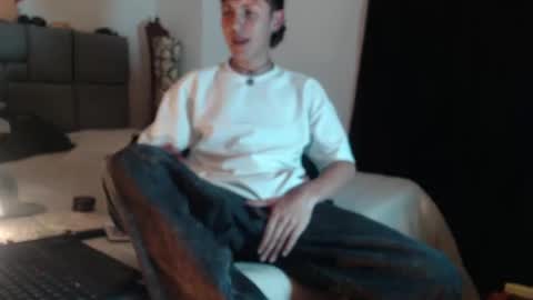 Im Nayton online show from 10/16/25, 12:11