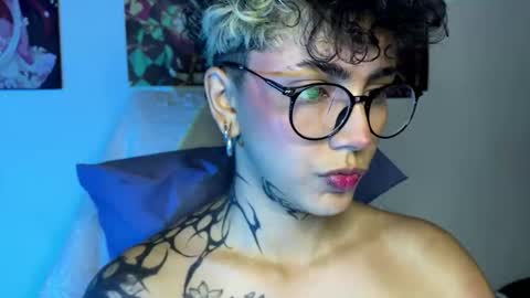 Snapshot of nazzz10 chatting on 12/03/25, 01:24 nazzz10 online show from 12/03/25, 01:24