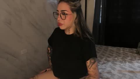 nazzz10 online show from 03/19/26, 02:10