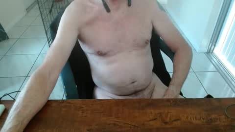 Snapshot of nclyhung954 chatting on 04/05/26, 01:30 Cian online show from 04/05/26, 01:30