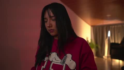 Nefertari online show from 04/05/26, 01:08