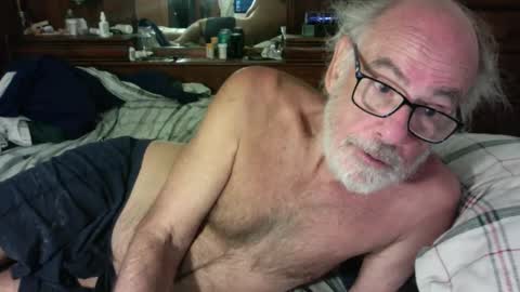 Snapshot of nedddludd chatting on 09/11/25, 02:11 nedddludd online show from 09/11/25, 02:11