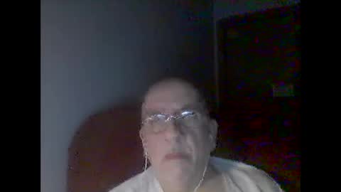 Snapshot of needlesslove chatting on 01/09/25, 03:36 Tom online show from 01/09/25, 03:36