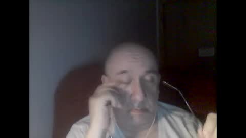 Snapshot of needlesslove chatting on 01/13/25, 02:28 Tom online show from 01/13/25, 02:28
