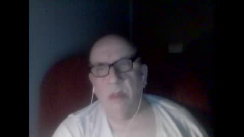 Snapshot of needlesslove chatting on 03/04/25, 03:00 Tom online show from 03/04/25, 03:00