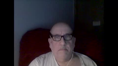 Snapshot of needlesslove chatting on 11/01/25, 10:23 Tom online show from 11/01/25, 10:23