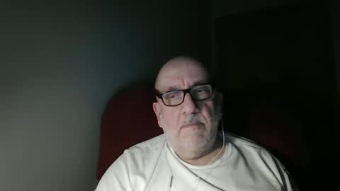 Snapshot of needlesslove chatting on 03/14/26, 01:23 Tom online show from 03/14/26, 01:23
