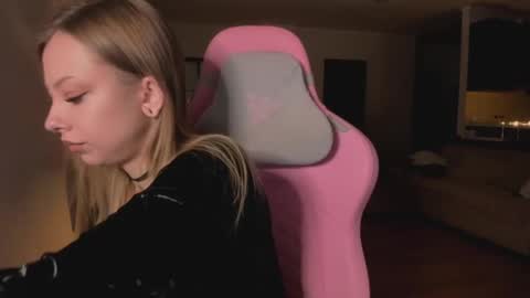 Snapshot of needmorespeed chatting on 12/09/24, 03:18 m a r i a online show from 12/09/24, 03:18