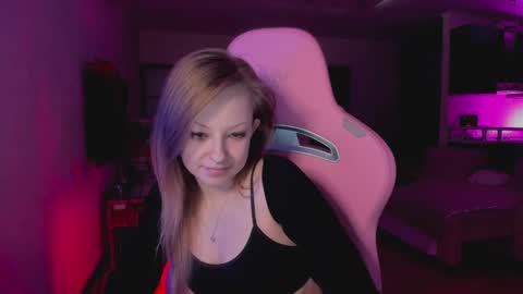 Snapshot of needmorespeed chatting on 03/07/25, 10:21 m a r i a online show from 03/07/25, 10:21