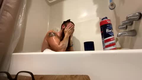 Easy E online show from 04/10/26, 03:01