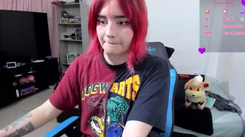 Geek Nicole    im Neeko UwU online show from 09/21/25, 07:54