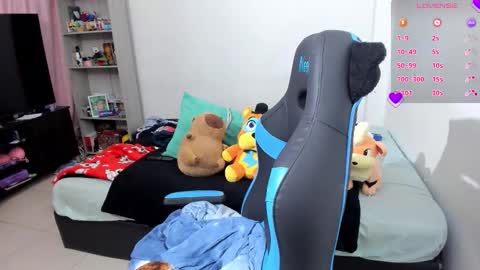 Geek Nicole    im Neeko UwU online show from 10/09/25, 07:56