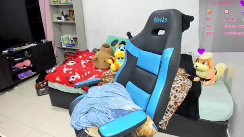 Geek Nicole    im Neeko UwU online show from 11/02/25, 05:04