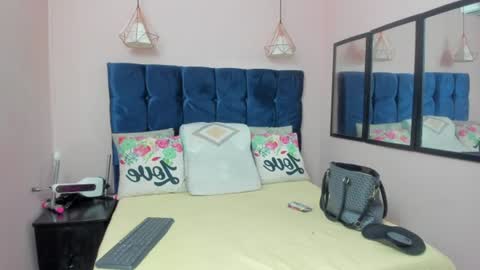 Snapshot of neferet_opal chatting on 06/21/26, 01:08 neferet_opal online show from 06/21/26, 01:08