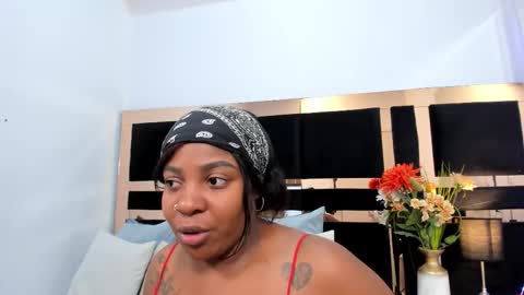 nefferetcharlotte online show from 12/22/25, 09:56