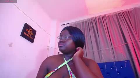 Snapshot of neighbor_ebony chatting on 07/07/26, 07:23 CHIKY online show from 07/07/26, 07:23